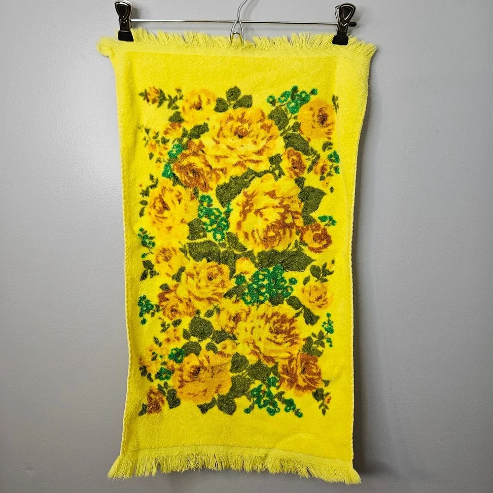 Vtg Monticello Yellow Floral Rose Hand Towel Retro 70s Fringed Cotton Terry USA